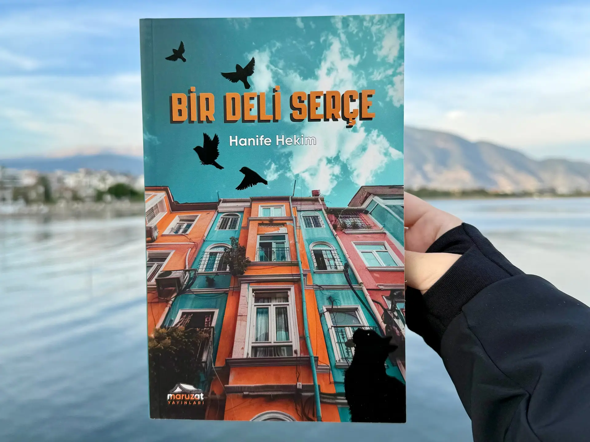 Bir Deli Serçe: İstanbul’un Gölgelerinde Başlayan İçsel Yolculuk