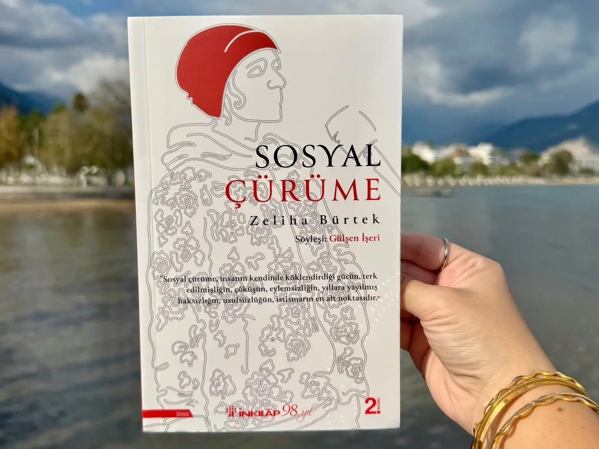 Sosyal Çürüme: Bir Cümlenin Altında Gizlenen Büyük Hikâye